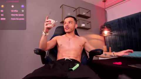 Snapshot of liam_es chatting on 02.27.26 liam_es online show from 02.27.26