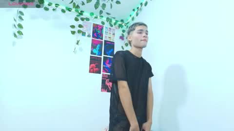 liam_honey18 online show from 05.29.26