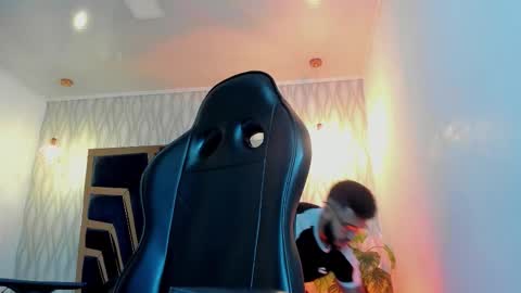 LIAM KLEIN online show from 02.10.26