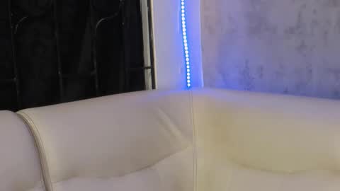 Snapshot of liam_knight chatting on 11.28.25 liam_knight online show from 11.28.25