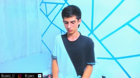 Snapshot of liam_scott77 chatting on 10.30.25 Liam scott77 online show from 10.30.25