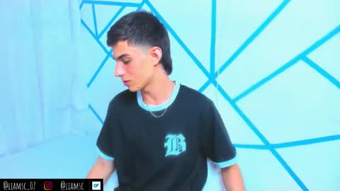 Snapshot of liam_scott77 chatting on 10.30.25 Liam scott77 online show from 10.30.25