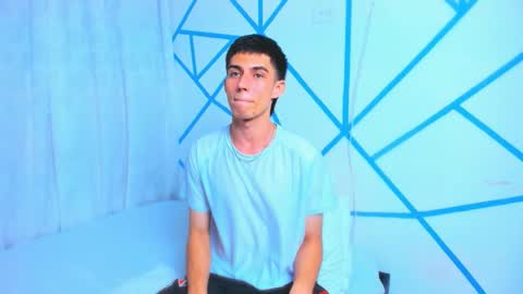 Snapshot of liam_scott77 chatting on 11.02.25 Liam scott77 online show from 11.02.25