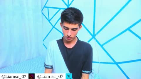 Snapshot of liam_scott77 chatting on 11.14.25 Liam scott77 online show from 11.14.25