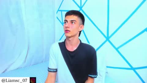 Snapshot of liam_scott77 chatting on 12.22.25 Liam scott77 online show from 12.22.25