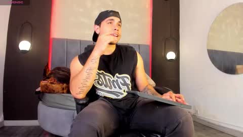 Snapshot of liam_walk chatting on 09.16.25 Liam online show from 09.16.25