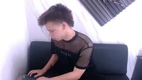 liam_york online show from 03.03.26