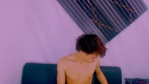 liam_york online show from 04.15.26