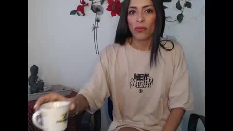 Snapshot of liamiler01_ chatting on 12.10.24 Lia Miller online show from 12.10.24