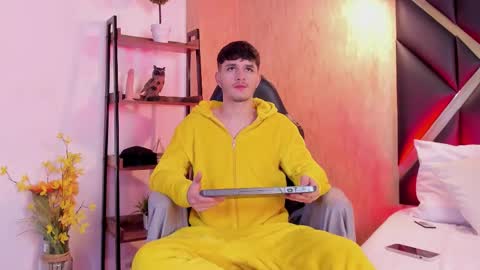 liammuller online show from 10.30.25