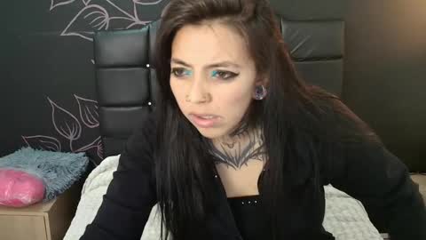 L I A M O N R O E online show from 01.12.26