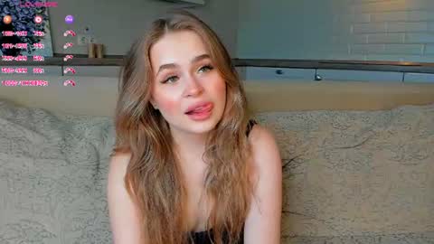 Snapshot of liamoonlit chatting on 07.19.26 Lia online show from 07.19.26