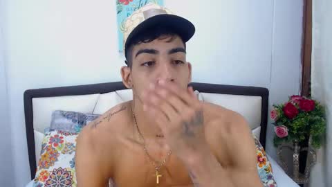 L I A M online show from 11.25.25