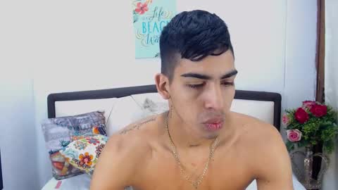 L I A M online show from 11.26.25