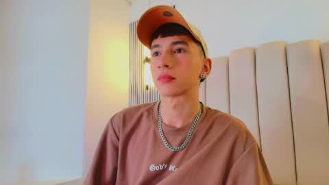 lian_cameron online show from 05.08.26