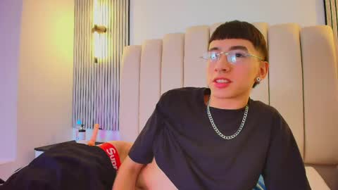 lian_cameron online show from 05.09.26