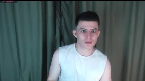 lian_eathan online show from 10.25.25