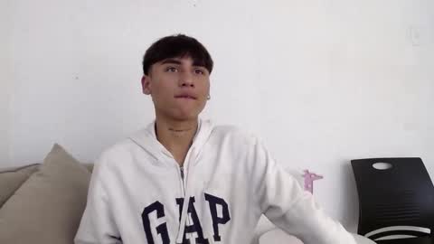 Snapshot of lian_ross chatting on 11.05.25 SAMUEL SAMY online show from 11.05.25