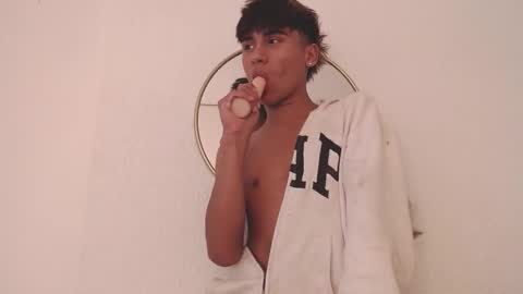 Snapshot of lian_ross chatting on 11.06.25 SAMUEL SAMY online show from 11.06.25