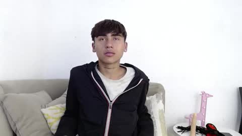 Snapshot of lian_ross chatting on 11.19.25 SAMUEL SAMY online show from 11.19.25