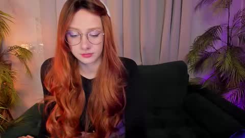 Snapshot of liana_ln chatting on 11.01.25 Liana online show from 11.01.25