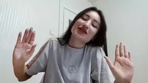 Lia online show from 11.19.25