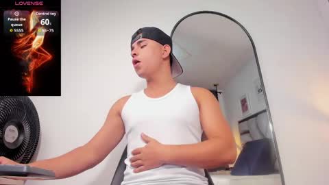 Snapshot of lianfox_ chatting on 05.19.26 lianfox_ online show from 05.19.26