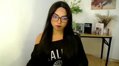 CALL ME LIANNA online show from 06.25.26