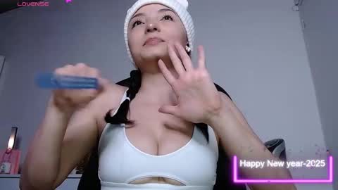 Snapshot of lianna_hot chatting on 01.03.25 --- buy my content naughty in my bio- online show from 01.03.25