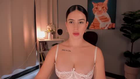 Lia online show from 10.24.25