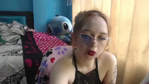 Lia Roberts online show from 02.11.25