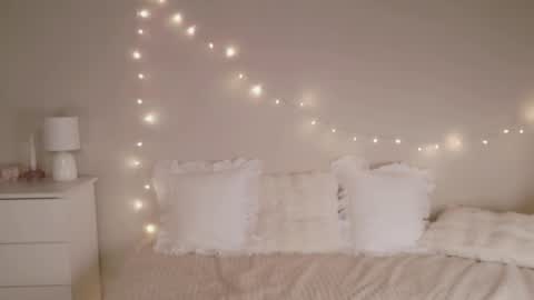 Snapshot of liasexyashell chatting on 02.16.26 Lia online show from 02.16.26