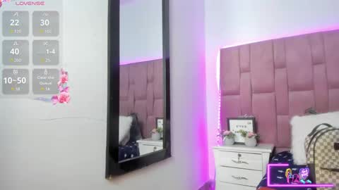 Snapshot of liat_vega chatting on 05.15.26 Lyath Vega online show from 05.15.26