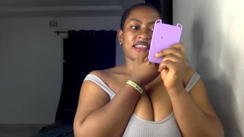 Snapshot of lick_my_pussyyy226651 chatting on 10.31.25 caira online show from 10.31.25