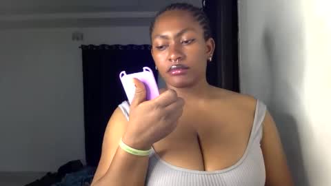 Snapshot of lick_my_pussyyy226651 chatting on 11.11.25 caira online show from 11.11.25