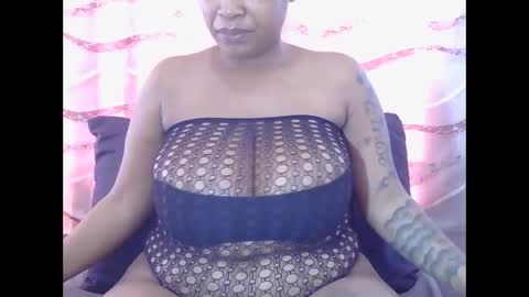 lickabletash98 online show from 10.11.25