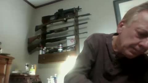 Snapshot of lickmysnowballs chatting on 10.10.25 lickmysnowballs online show from 10.10.25