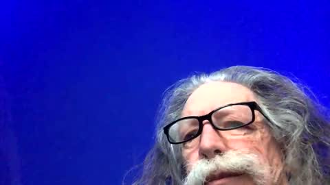 Snapshot of lickyouryoni chatting on 12.27.24 LickYourYoni online show from 12.27.24