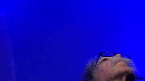 Snapshot of lickyouryoni chatting on 12.31.24 LickYourYoni online show from 12.31.24