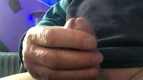 Snapshot of lickyouryoni chatting on 03.12.25 LickYourYoni online show from 03.12.25