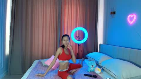 Lihn Pham online show from 11.27.25