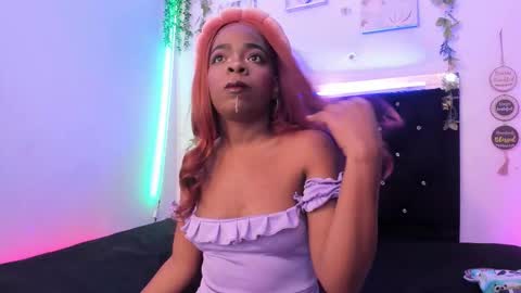liilly_taylor1 online show from 10.14.25