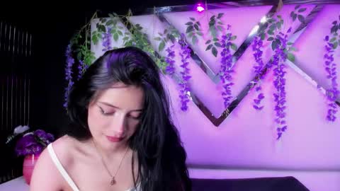 Snapshot of liinzy_rouse chatting on 04.21.26 Brittany online show from 04.21.26