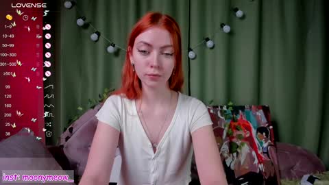 Snapshot of lika_moon chatting on 12.19.24 Lika online show from 12.19.24