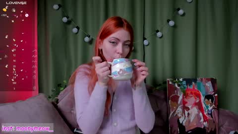 Snapshot of lika_moon chatting on 12.21.24 Lika online show from 12.21.24