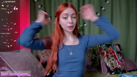 Snapshot of lika_moon chatting on 12.30.24 Lika online show from 12.30.24