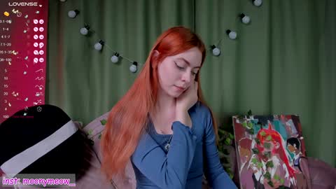 Snapshot of lika_moon chatting on 12.30.24 Lika online show from 12.30.24