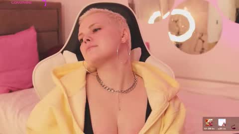 Snapshot of likaaberry chatting on 02.25.26 likaaberry online show from 02.25.26