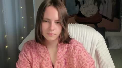 Snapshot of likamil0ika chatting on 07.15.26 likamil0ika online show from 07.15.26
