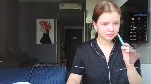 Call me Anna online show from 01.28.25